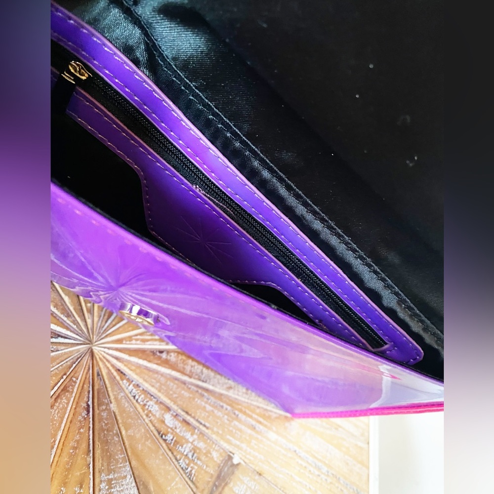 NWOT Shoe Dazzle Purple & Pink Patent Faux Leather Envelope Clutch - Picture 7 of 9